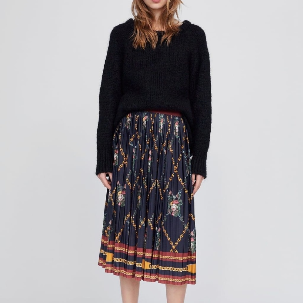 Zara pleated chain print skirt